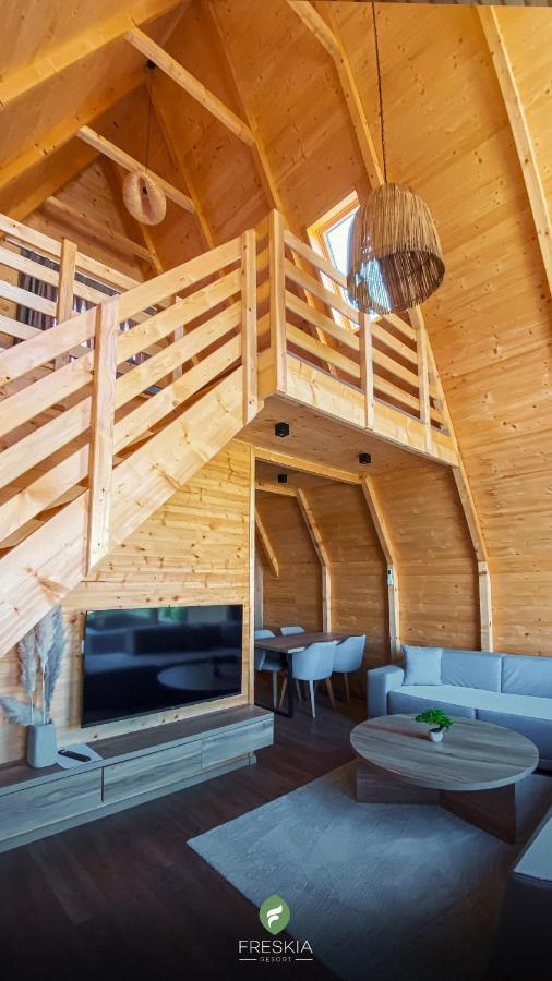 Freskia Resort Урошевац Экстерьер фото