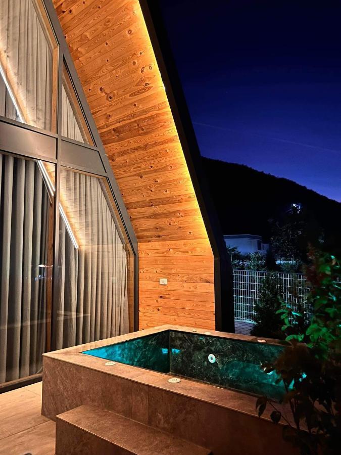 Freskia Resort Урошевац Экстерьер фото