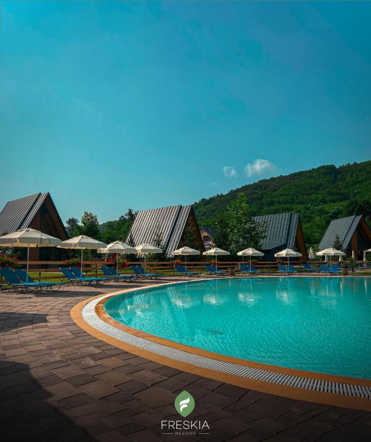 Freskia Resort Урошевац Экстерьер фото
