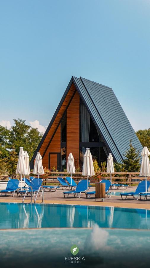 Freskia Resort Урошевац Экстерьер фото