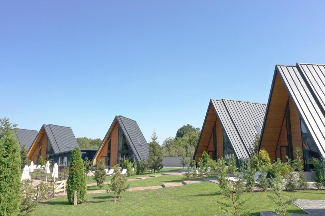 Freskia Resort Урошевац Экстерьер фото